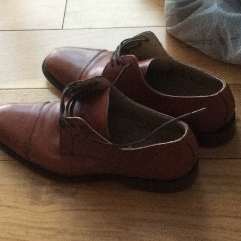 Shoes - Picture 2 of 3